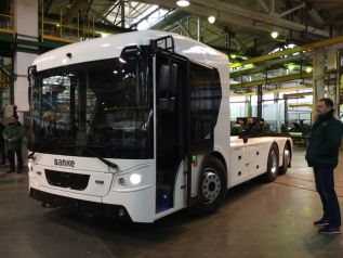 Первый украинский электрогрузовик с батареей на 220 кВтч и запасом хода 220 км