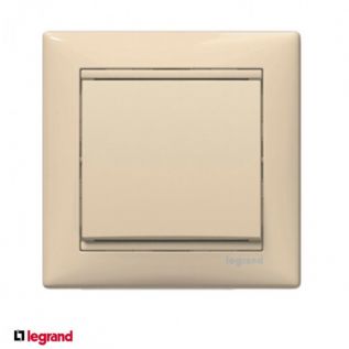 Пополнение ассортимента: выключатели и розетки Legrand серии Valena