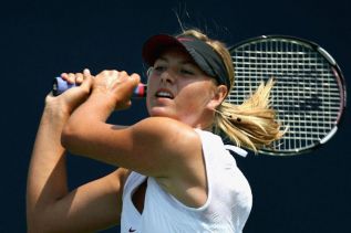 Woman heat up the court